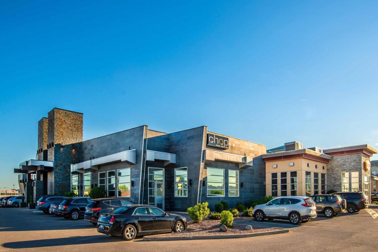 Sandman Hotel & Suites Winnipeg Airport Exterior photo