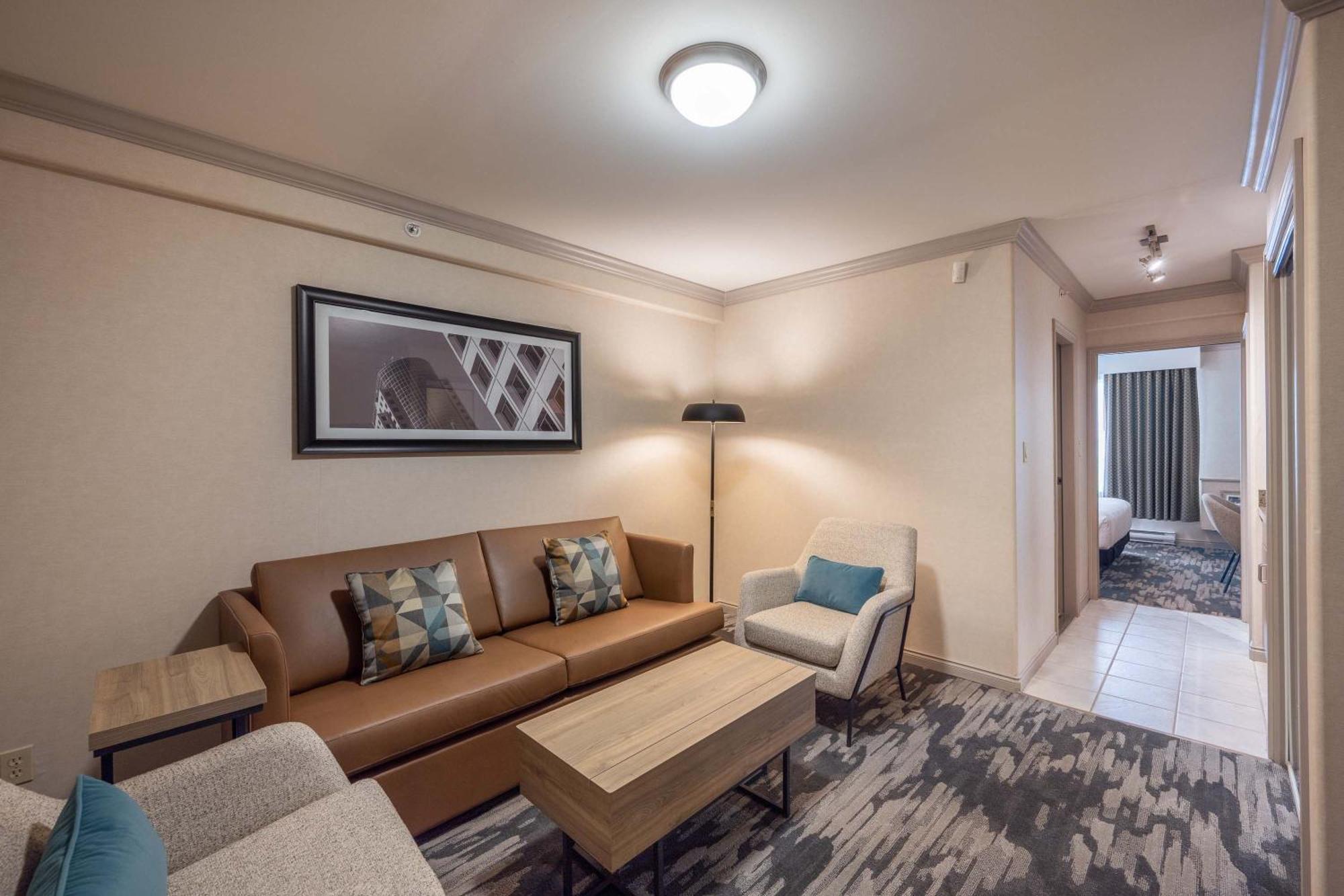 Sandman Hotel & Suites Winnipeg Airport Exterior photo
