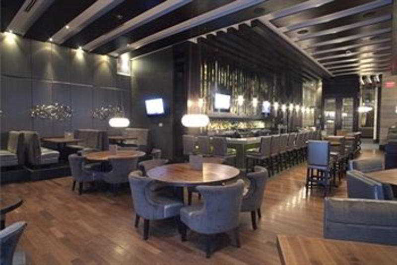 Sandman Hotel & Suites Winnipeg Airport Exterior photo